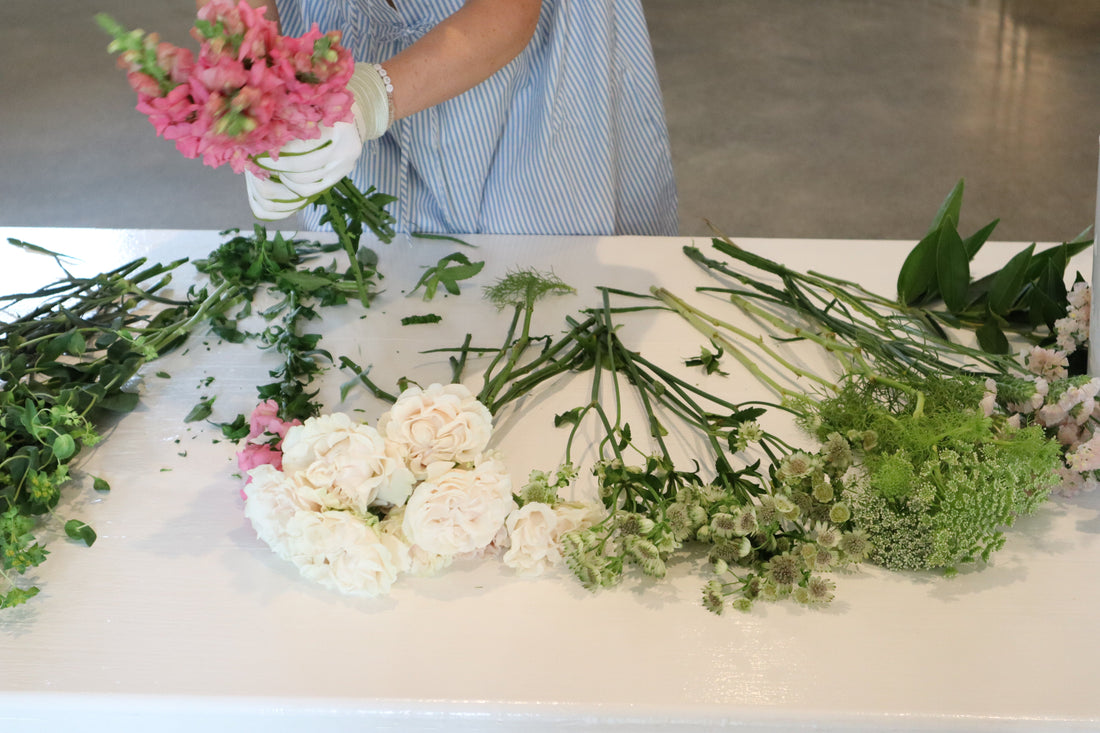 The 20 Best Flowers for DIY Weddings