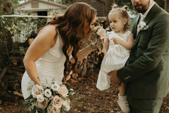 Champagne - Lily on the Thames - DIY Wedding Flowers - Take the Long way home. Spend a little extra time lingering in the magic of your special day with this champagne, cream and white toned palette. Nothing gives more romantic vibes than this one! Congra