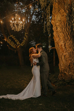 Champagne - Lily on the Thames - DIY Wedding Flowers - Take the Long way home. Spend a little extra time lingering in the magic of your special day with this champagne, cream and white toned palette. Nothing gives more romantic vibes than this one! Congra