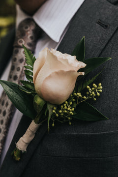 Rust and Terracotta - Lily on the Thames - DIY Wedding Flowers - Terracotta and Rust tones softened by pale Pink and Champagne hues. Irresistible and instagramable. Congratulations on your upcoming wedding! There’s so many things to consider and budget fo