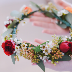 Flower Crown Party Pack - Lily on the Thames - DIY Wedding Flowers - Perfect package for a bachelorette party, bridal shower, baby shower, or wedding party! Flowers and Supplies to make your own Flower Crowns. Easy-to-follow video tutorial provided. Inclu