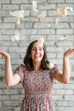 Rose Petals Lily on the Thames - DIY Wedding Flowers 25 stems of standard roses in your selected colour scheme. Available as an add on to a DIY Wedding Flower Package Simple and easy to create fresh rose petals with, and create a whimsical look for your a