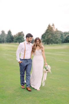 Blush and Sage Lily on the Thames - DIY Wedding Flowers Elegant and effortlessly feminine - let us fulfill your vision! As you plan your upcoming nuptials, it's essential to consider every detail and expense. Luckily, Lily on the Thames has the perfect so